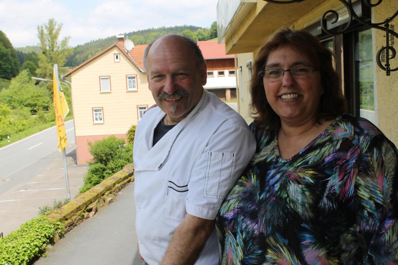 Hotel Gasthof Zur Krone Oberzent Exterior foto